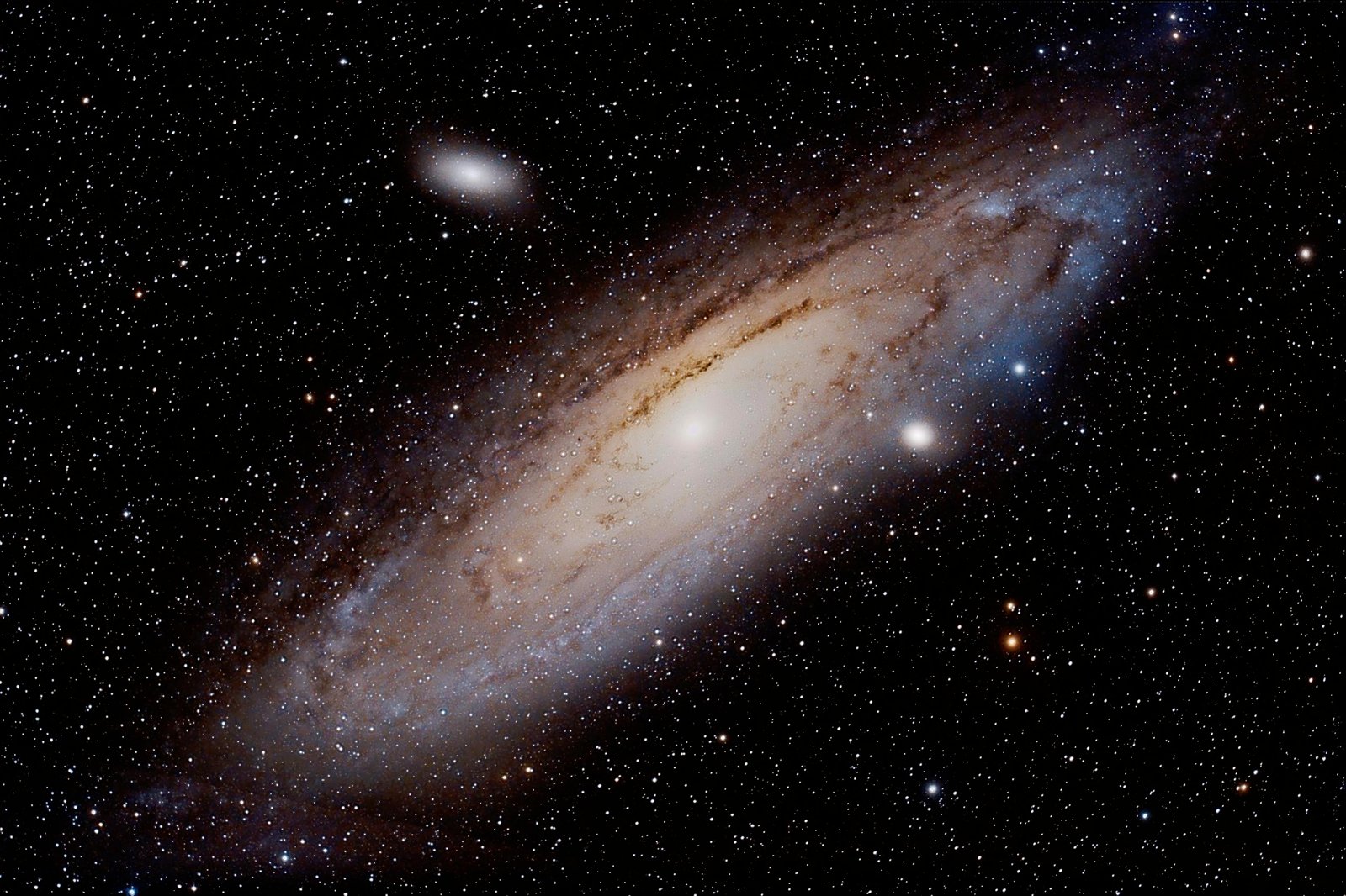 Mesmerizing shot of the Andromeda Galaxy showcasing its spiral form in the cosmos.